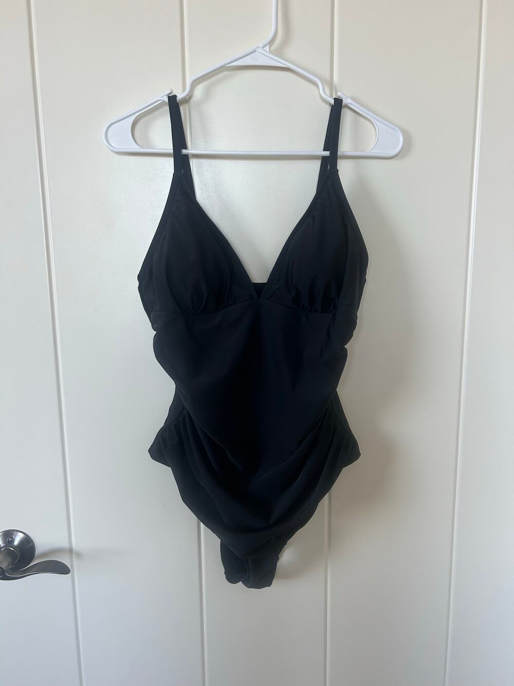 Cupshe Black V-Neck One Piece Swimsuit Size Large